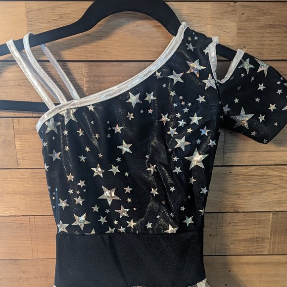 Dance Costume - Picture 1 of 3